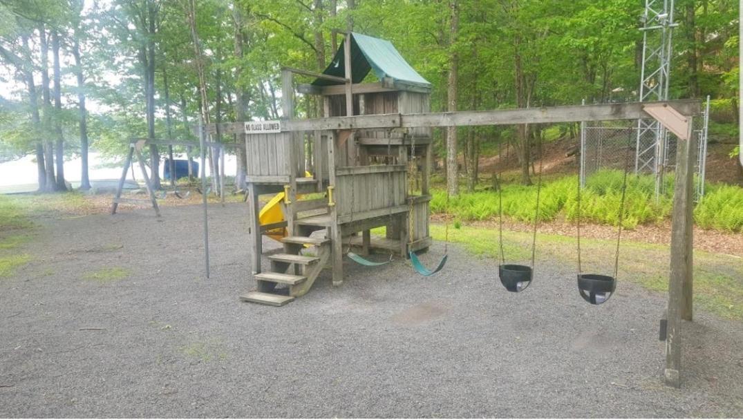 The Pocono'S Retreat With A Gameroom, Firepit, And Lake Бушкилл Экстерьер фото